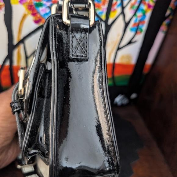Kate Spade Black and White Striped Patent Shoulder Bag - Picture 5 of 11